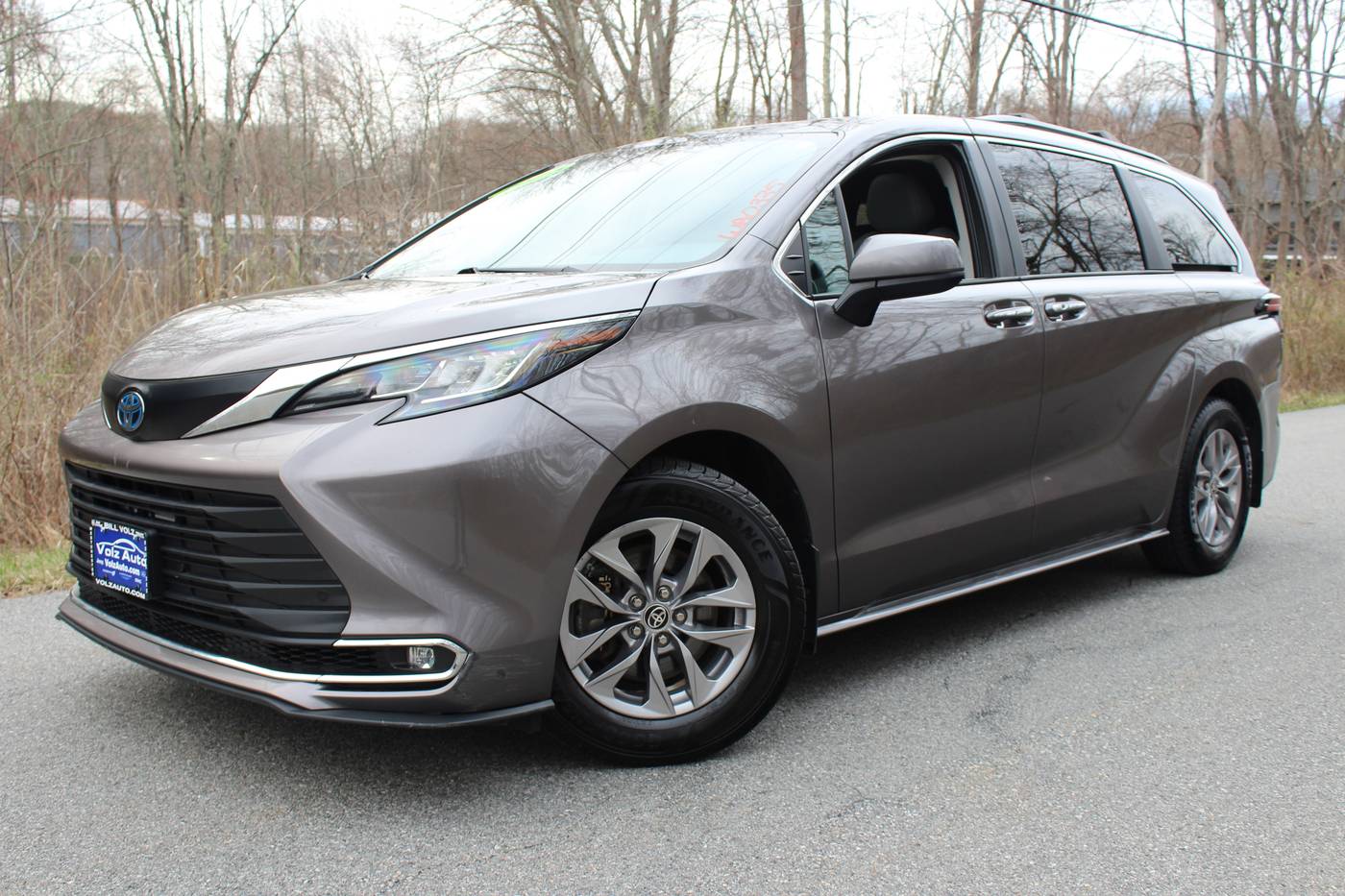 2022 Toyota Sienna XLE — Minivan — 98,947 mi — Cortlandt Manor, NY
