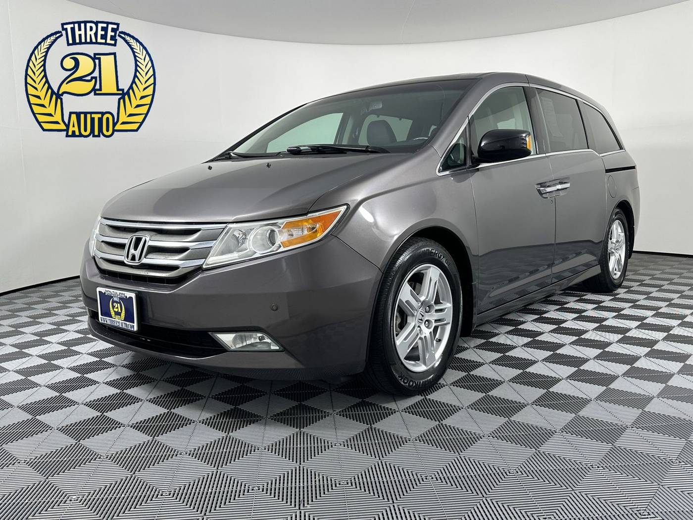2012 Honda Odyssey Touring — Minivan — 144,785 mi — Spanaway, WA