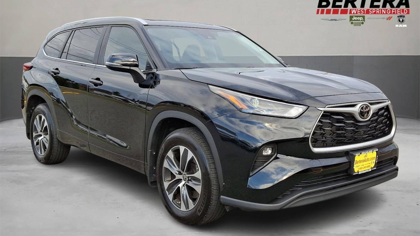 2023 Toyota Highlander XLE — SUV — 19,397 mi — West Springfield, MA