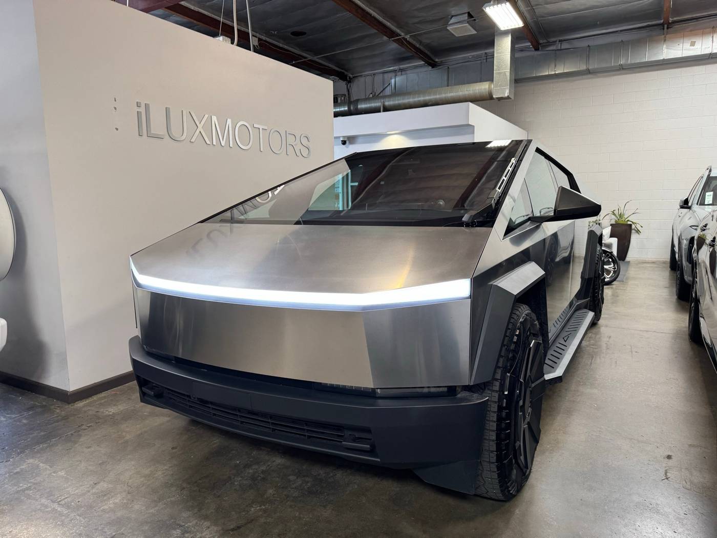 2024 Tesla Cybertruck Standard — Pickup Truck — 3,779 mi — Mckinleyville, CA