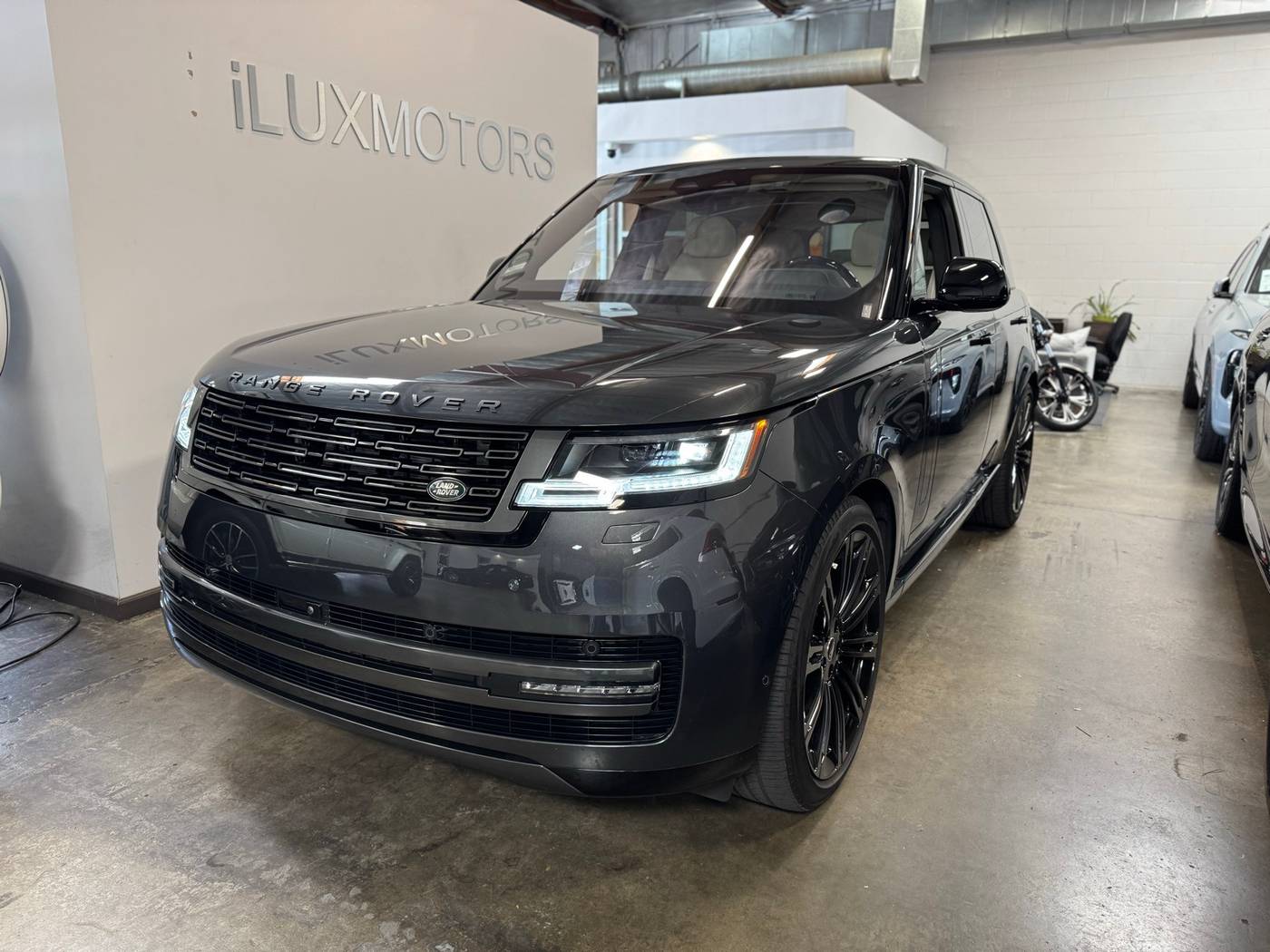 2023 Land Rover Range Rover SE — SUV — 7,324 mi — Mckinleyville, CA