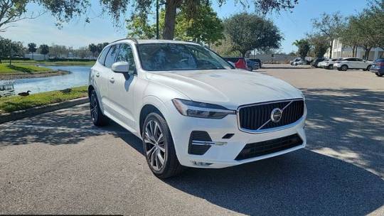 2022 Volvo XC60 Momentum — SUV — 10,411 mi — Sarasota, FL