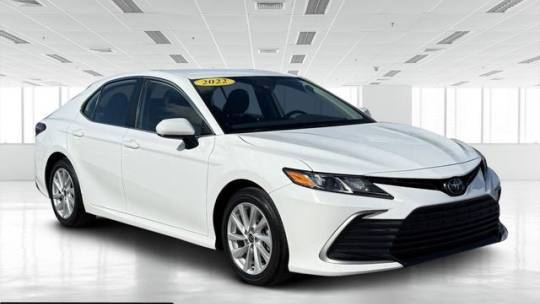 2022 Toyota Camry LE — Sedan — 21,706 mi — Sarasota, FL