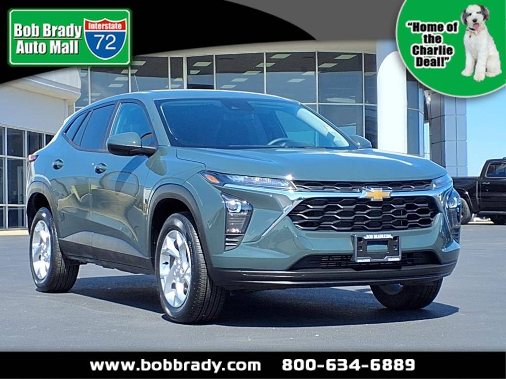 2025 Chevrolet Trax LS — SUV — 10,597 mi — Decatur, IL