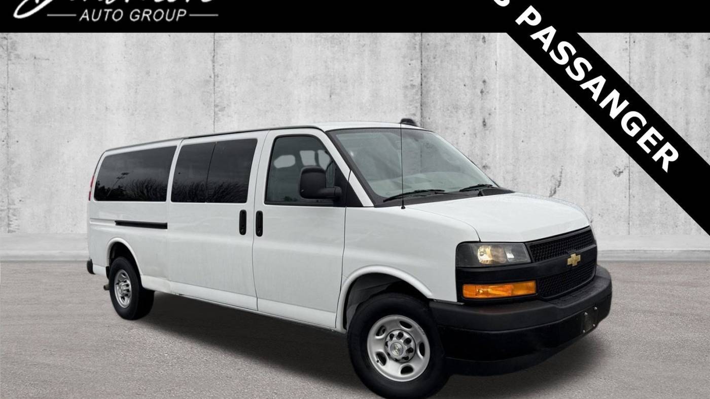 2022 Chevrolet Express Passenger LS — Passenger Van — 43,894 mi — Federal Way, WA