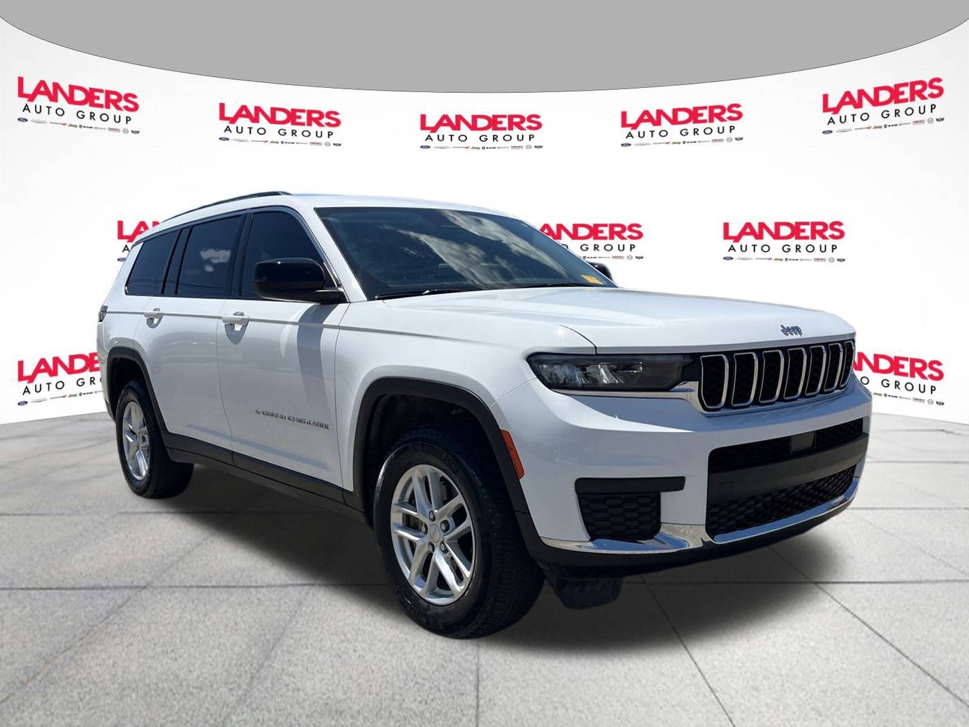 2022 Jeep Grand Cherokee Laredo — SUV — 26,807 mi — Covington, TN