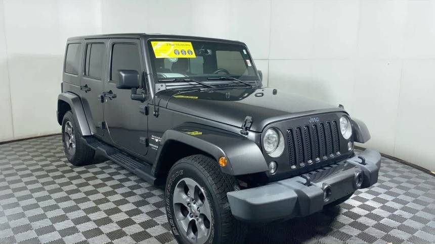 2017 Jeep Wrangler Sahara — SUV — 95,477 mi — Franklin, IN
