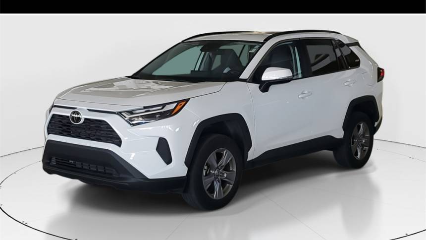 2022 Toyota RAV4 XLE — SUV — 9,720 mi — Miami, FL