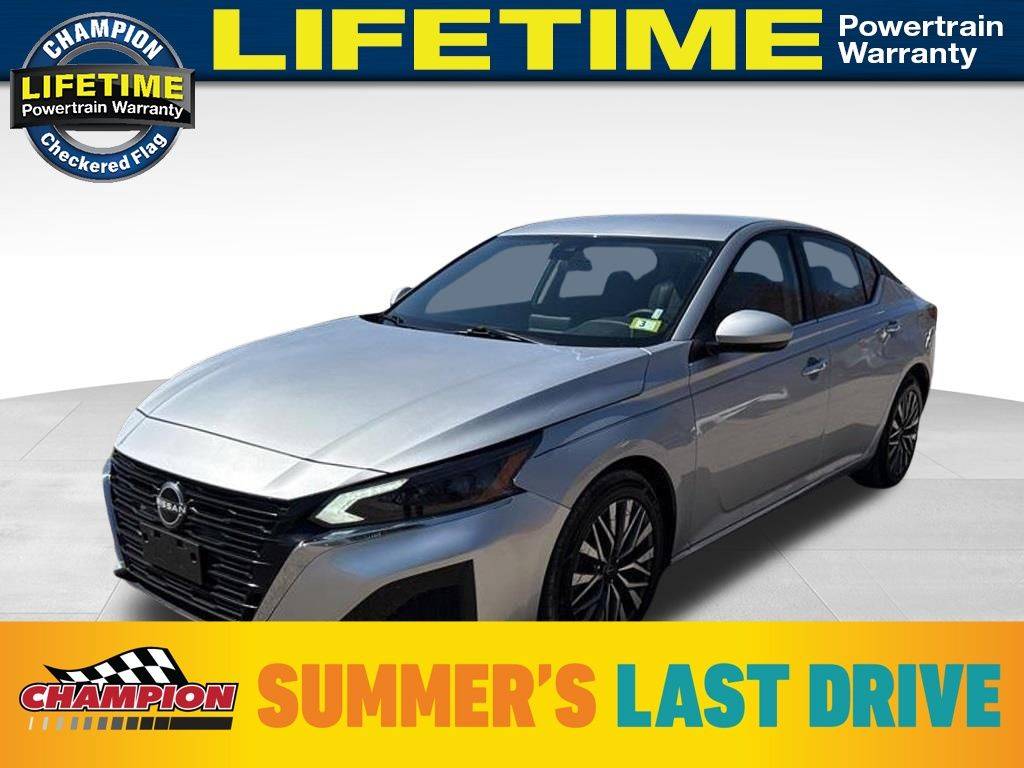 2023 Nissan Altima SV — Sedan — 43,621 mi — Brighton, MI