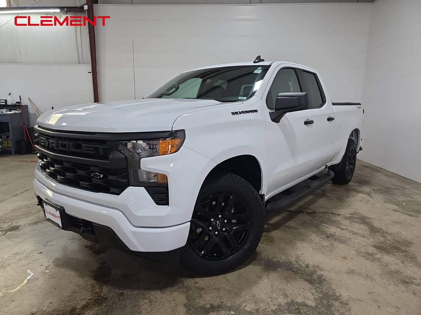 2024 Chevrolet Silverado 1500 Custom — Pickup Truck — 16,500 mi — O’Fallon, MO