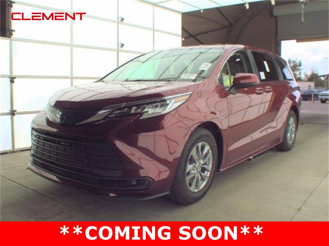 2022 Toyota Sienna LE — Minivan — 55,576 mi — O’Fallon, MO