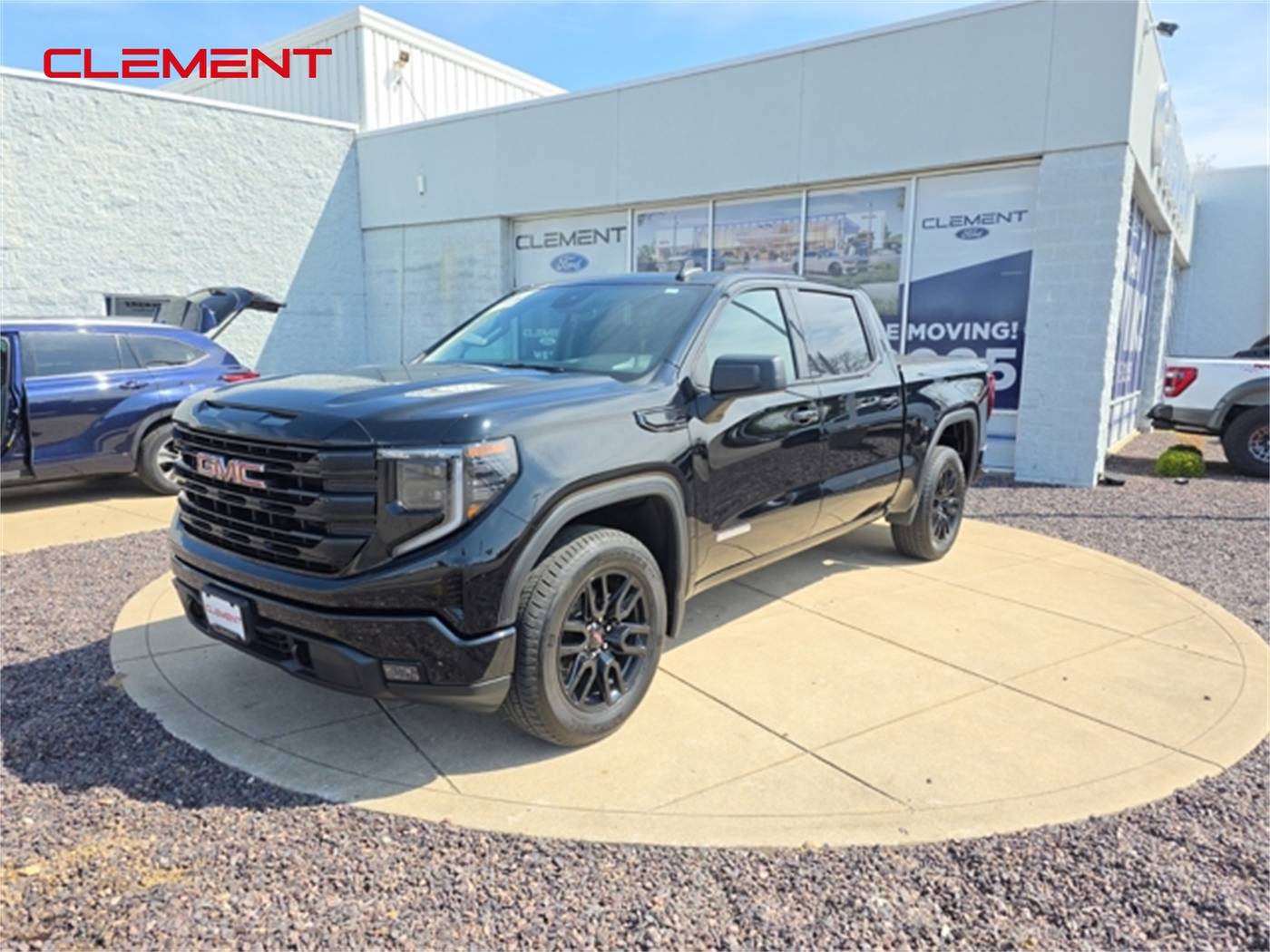 2023 GMC Sierra 1500 Elevation — Pickup Truck — 18,968 mi — O’Fallon, MO
