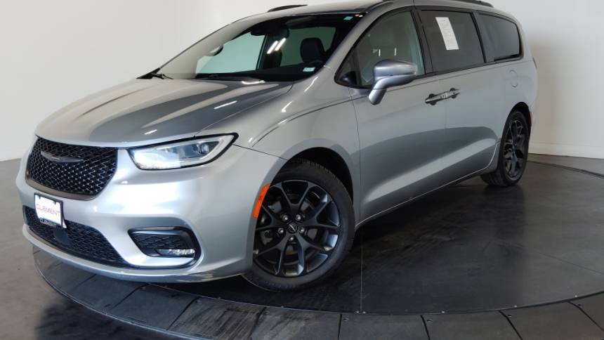 2021 Chrysler Pacifica Touring L — Minivan — 107,332 mi — St. Charles, MO