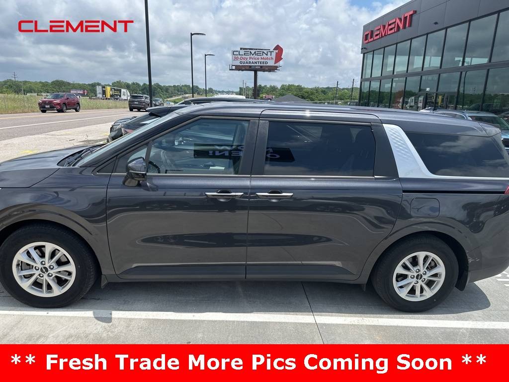 2022 Kia Carnival LXS — Minivan — 41,262 mi — St. Charles, MO