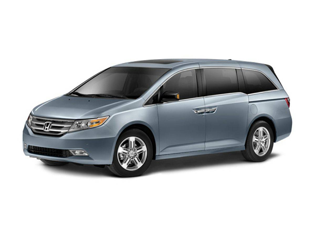 2011 Honda Odyssey Touring — Minivan — 140,458 mi — St. Charles, MO