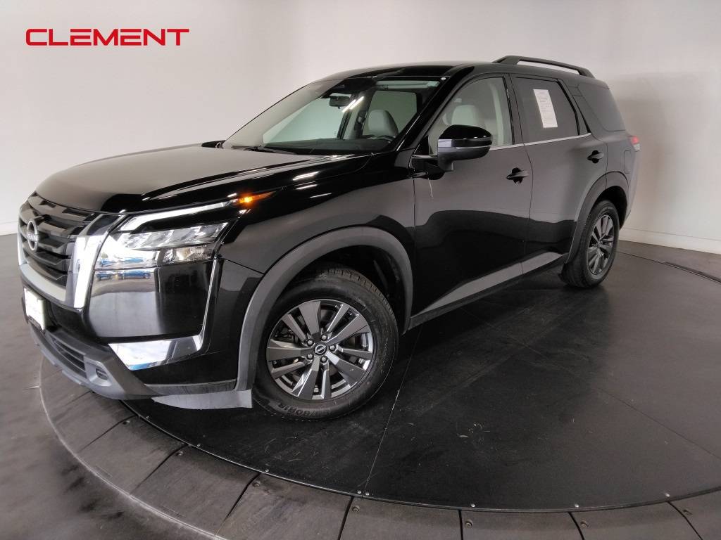 2023 Nissan Pathfinder SV — SUV — 28,184 mi — St. Charles, MO