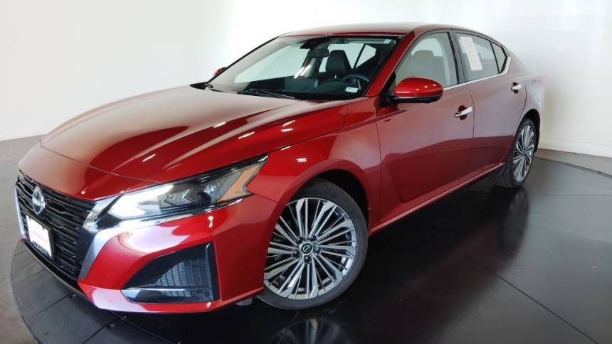 2023 Nissan Altima SL — Sedan — 12,102 mi — St. Charles, MO