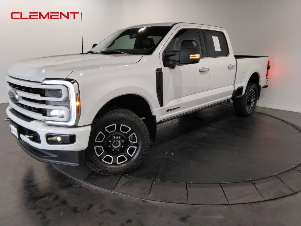 2024 Ford Super Duty F-250 Platinum — Pickup Truck — 16,994 mi — St. Charles, MO