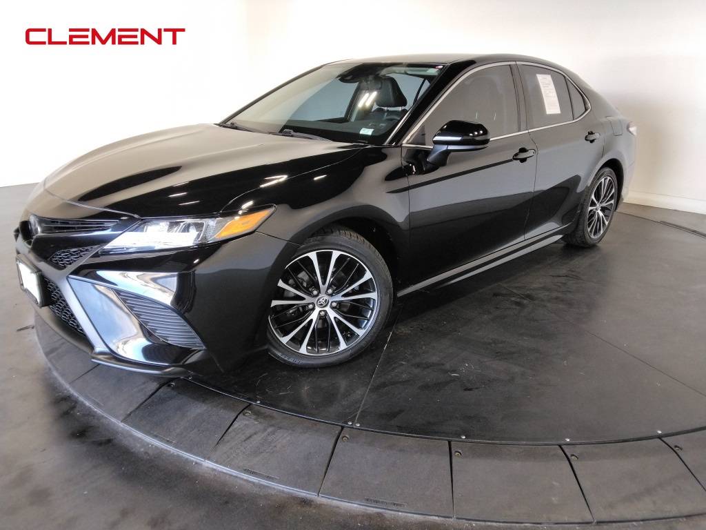 2020 Toyota Camry SE — Sedan — 21,318 mi — St. Charles, MO