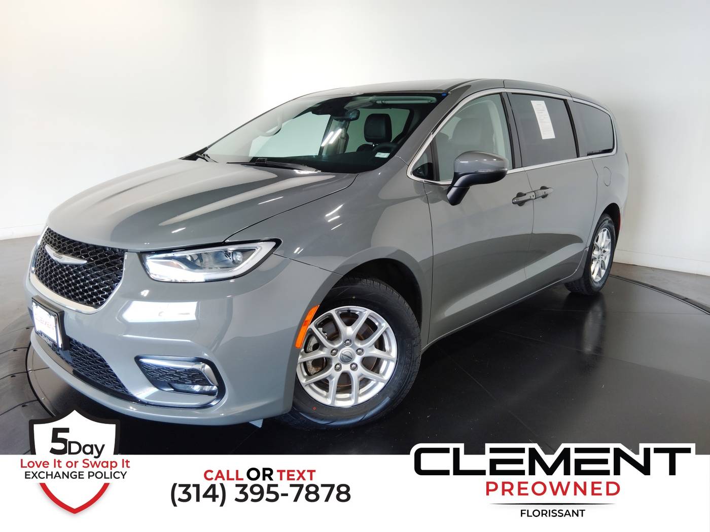 2023 Chrysler Pacifica Touring L — Minivan — 84,054 mi — Florissant, MO