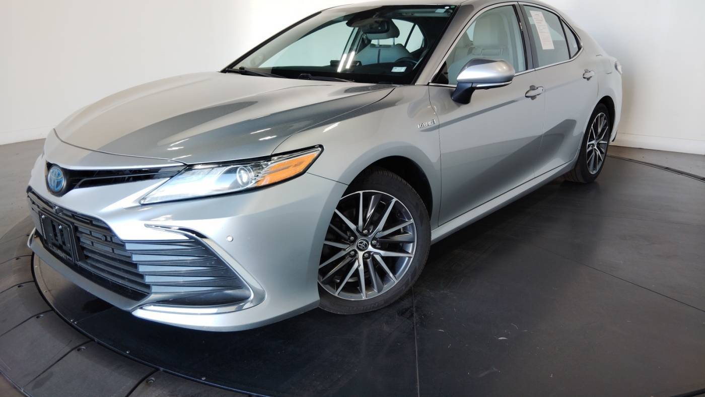 2021 Toyota Camry Hybrid XLE — Sedan — 112,143 mi — Florissant, MO