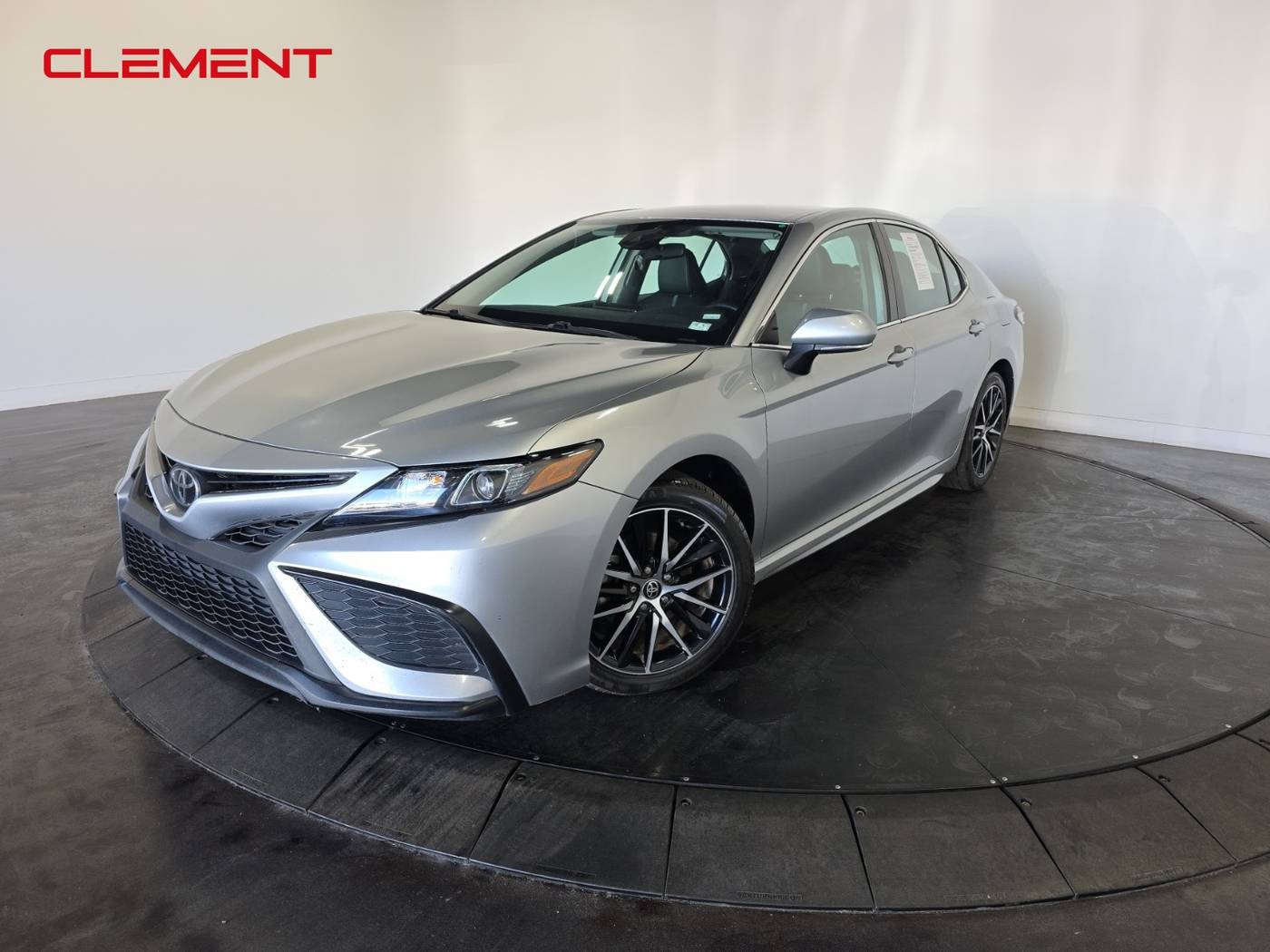 2023 Toyota Camry SE — Sedan — 61,332 mi — Florissant, MO