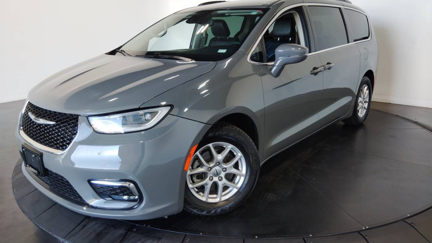 2022 Chrysler Pacifica Touring L — Minivan — 70,785 mi — Florissant, MO