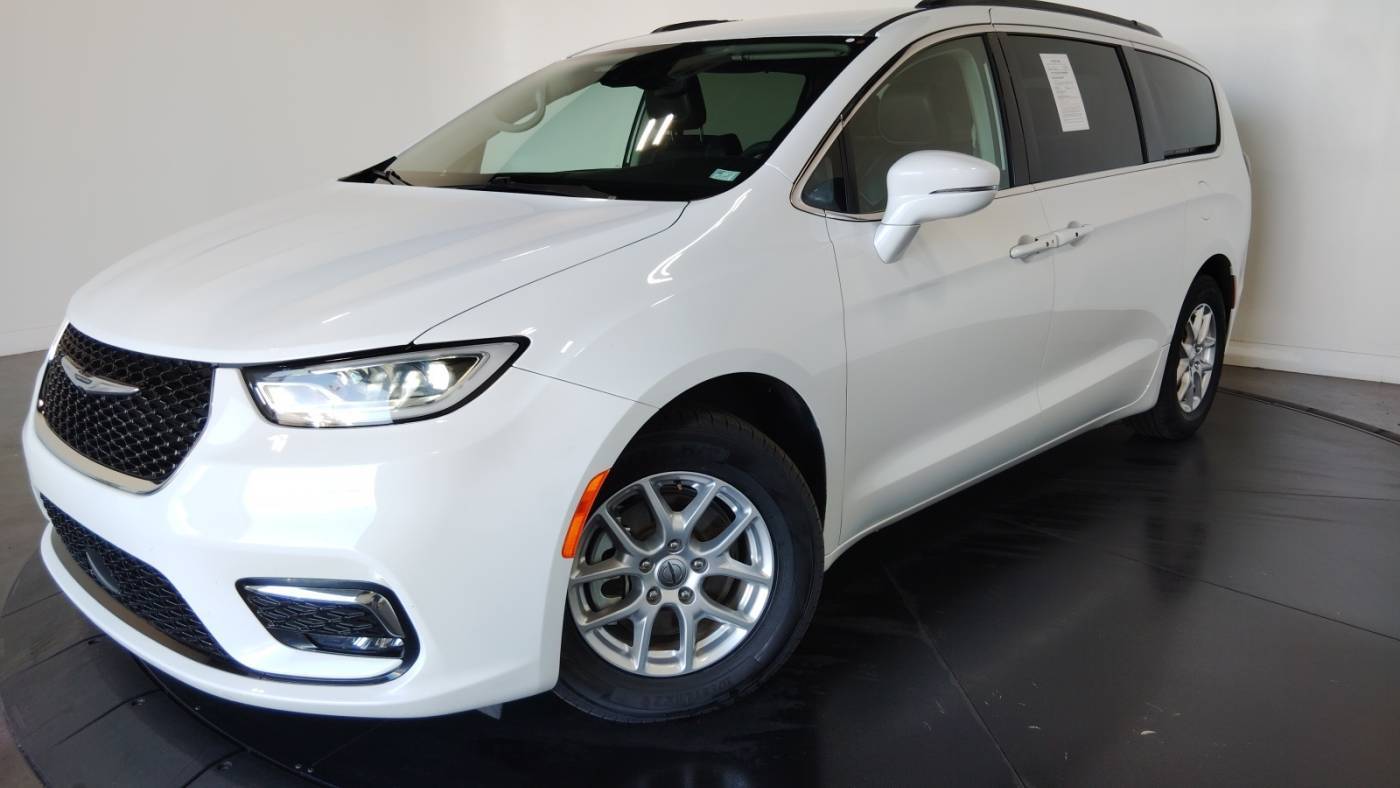 2022 Chrysler Pacifica Touring L — Minivan — 70,829 mi — Florissant, MO
