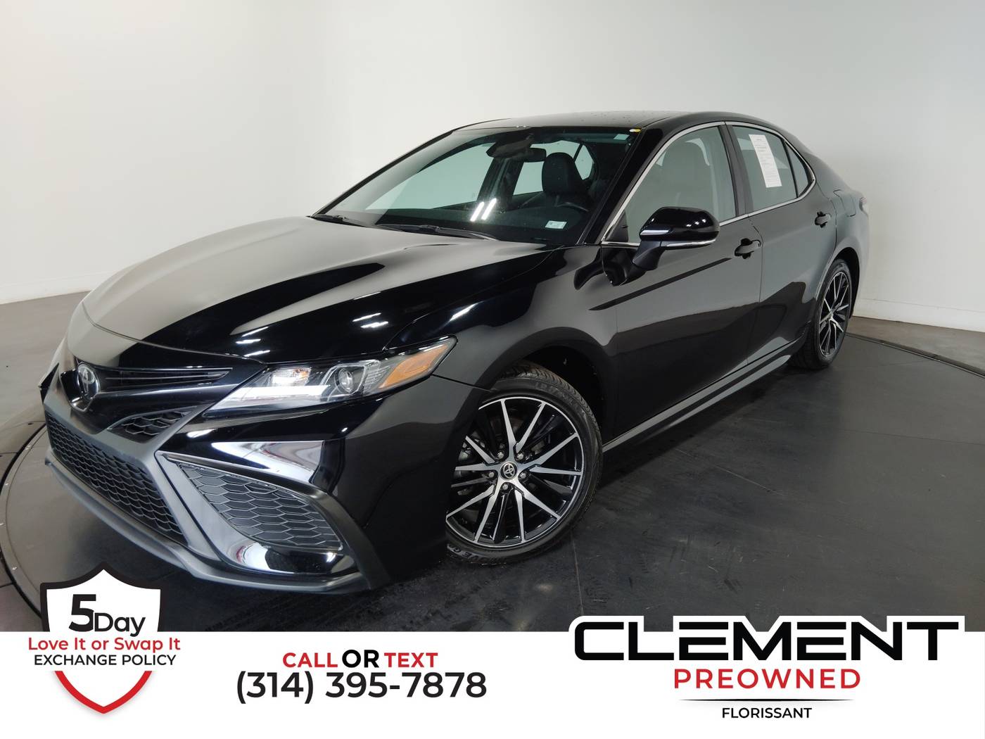 2023 Toyota Camry SE — Sedan — 61,808 mi — Florissant, MO