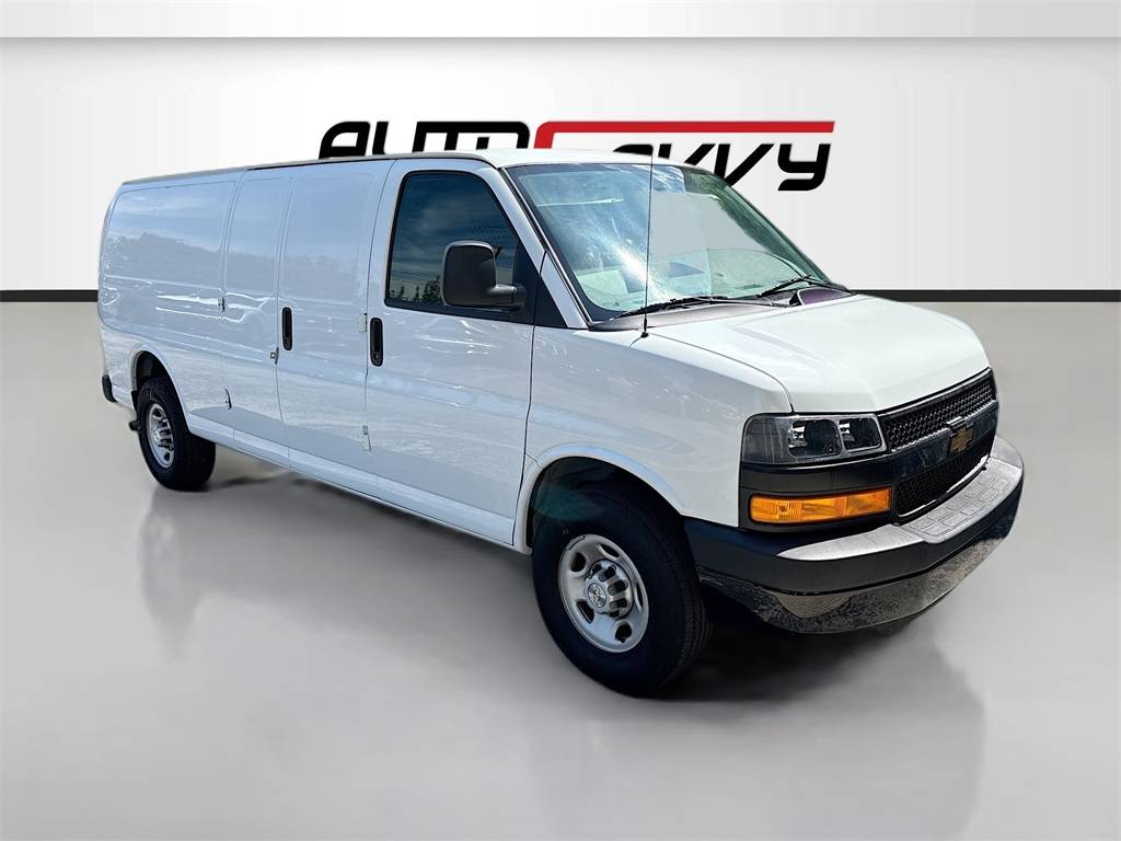 2024 Chevrolet Express Cargo Van Base — Cargo Van — 13,108 mi — San Antonio, TX