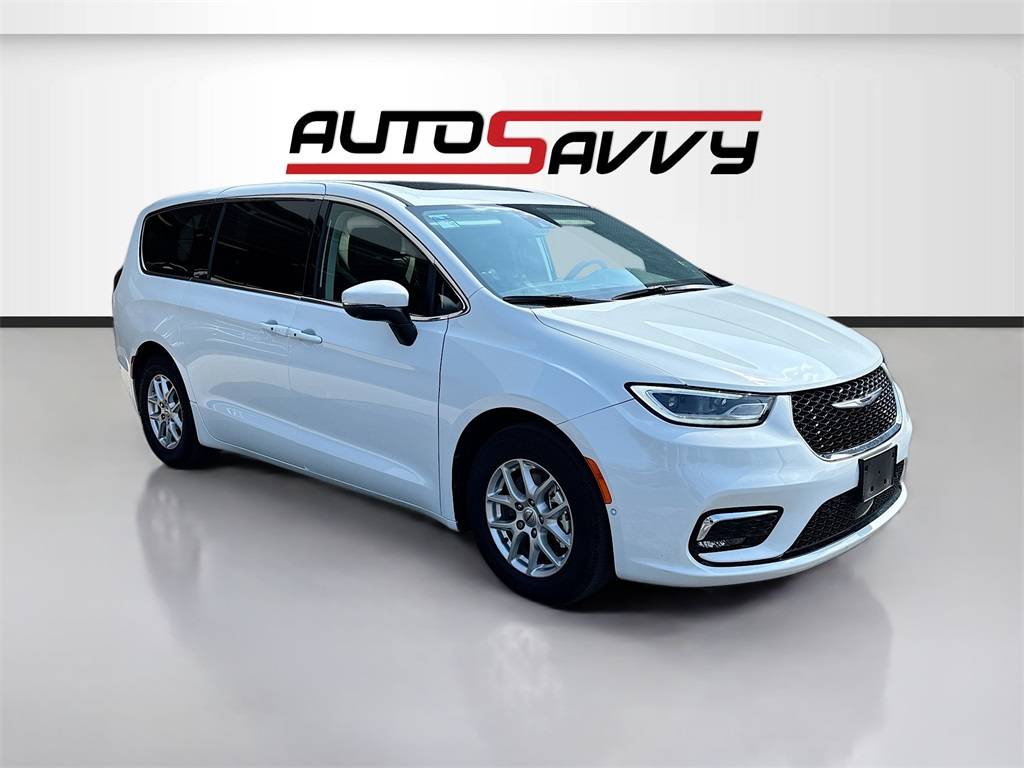 2023 Chrysler Pacifica Touring L — Minivan — 27,350 mi — San Antonio, TX