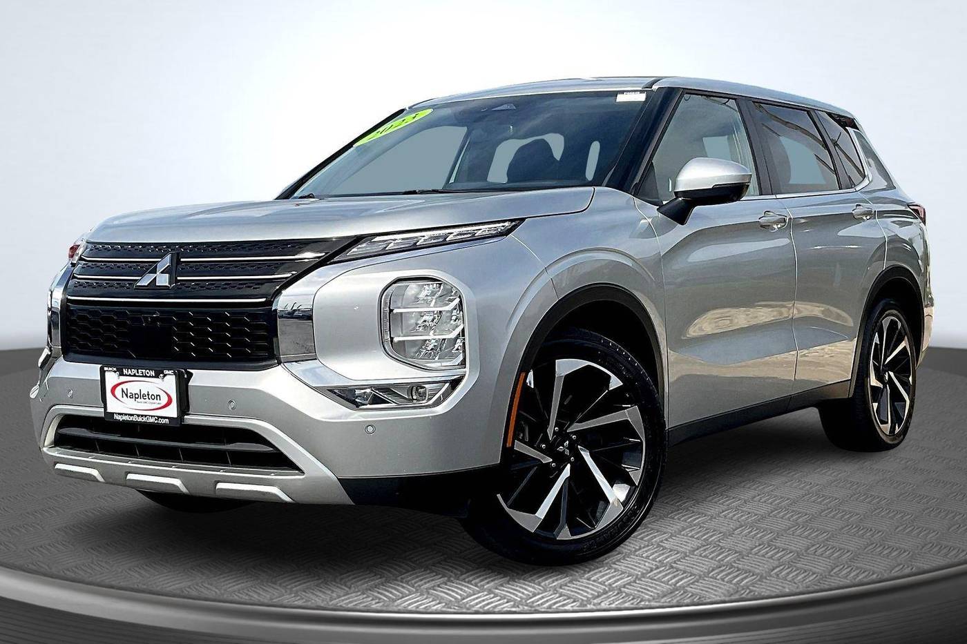 2023 Mitsubishi Outlander SE Black Edition — SUV — 70,979 mi — Crystal Lake, IL