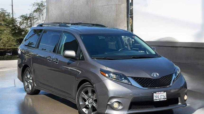 2016 Toyota Sienna SE — Minivan — 103,286 mi — San Diego, CA