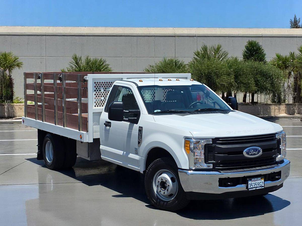 2017 Ford Super Duty F-350 Chassis Cab XL — Chassis Cab Truck — 35,121 mi — San Diego, CA