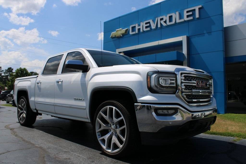 2018 GMC Sierra 1500 SLT — Pickup Truck — 111,990 mi — Zebulon, NC