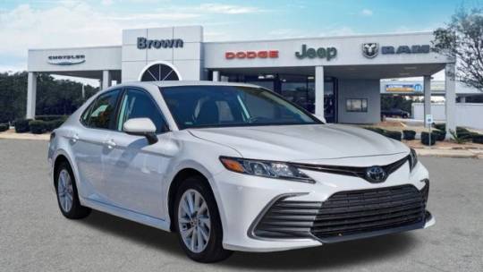 2024 Toyota Camry LE — Sedan — 19,480 mi — Devine, TX
