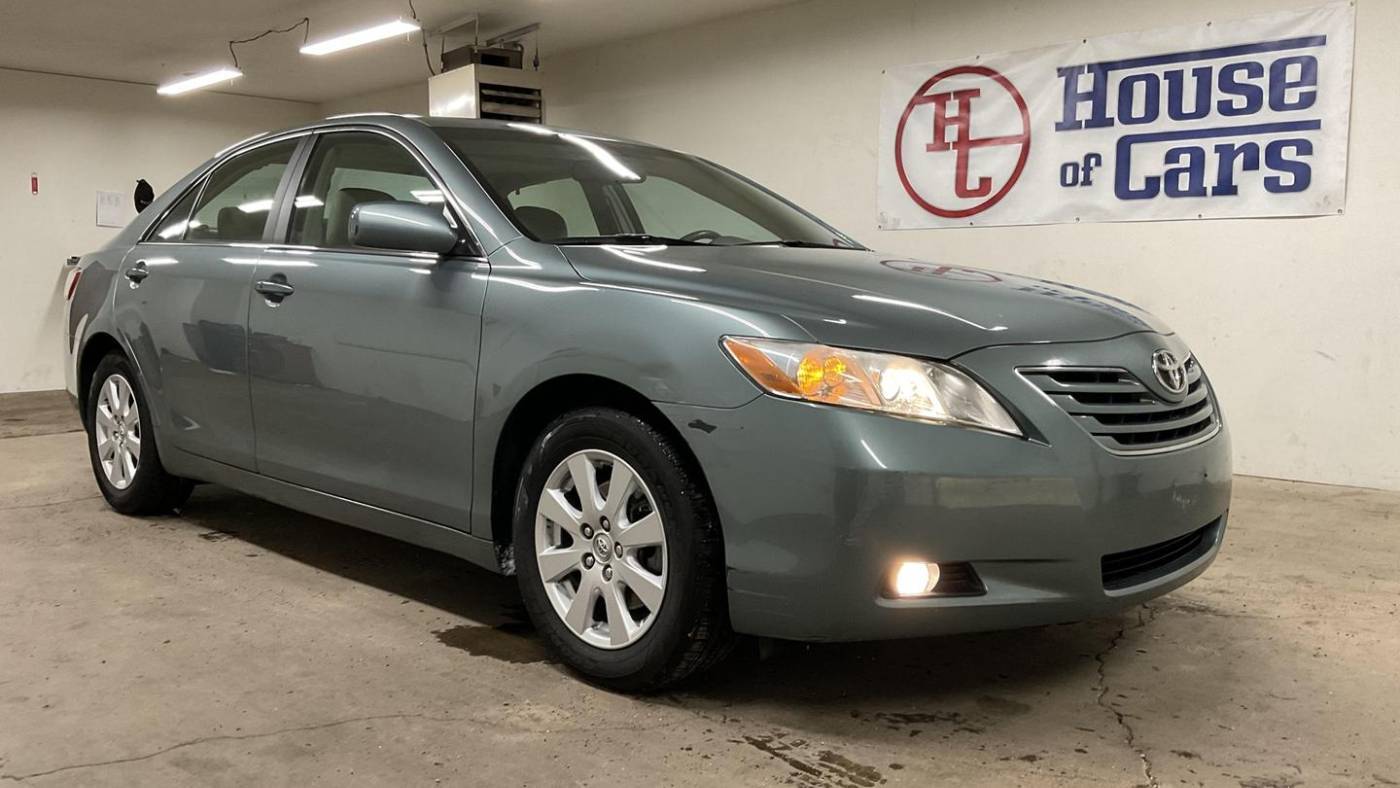 2007 Toyota Camry XLE V6 — Sedan — 75,438 mi — Elk River, MN