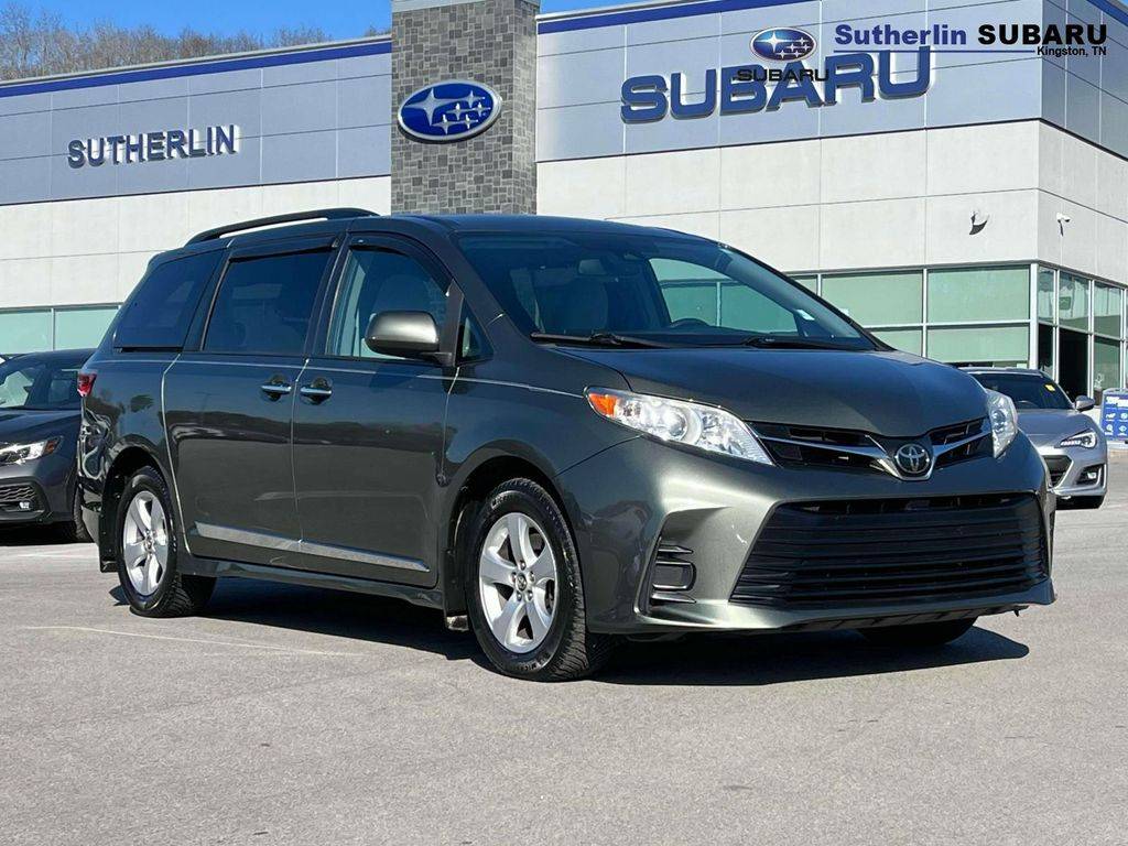 2020 Toyota Sienna LE — Minivan — 52,845 mi — Kingston, TN