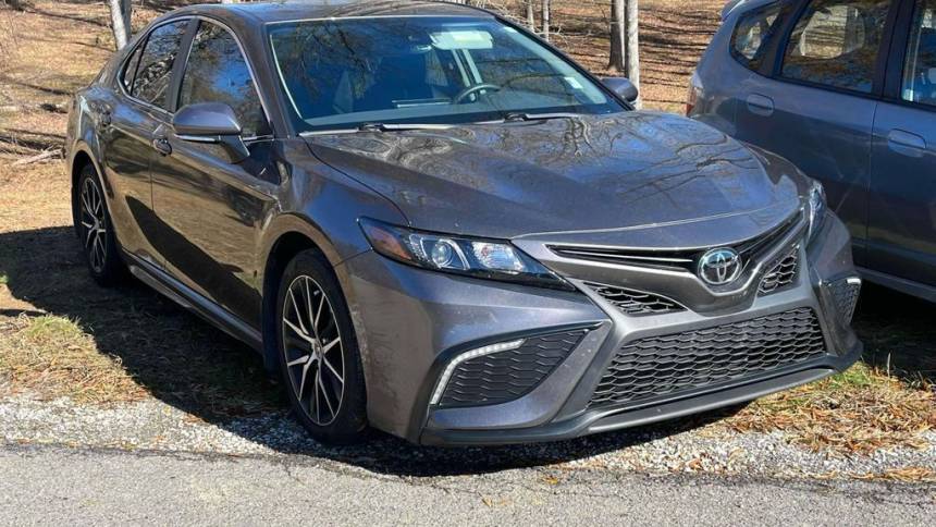 2023 Toyota Camry SE — Sedan — 16,590 mi — Kingston, TN