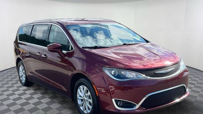 2019 Chrysler Pacifica Touring Plus — Minivan — 88,571 mi — Kingston, TN