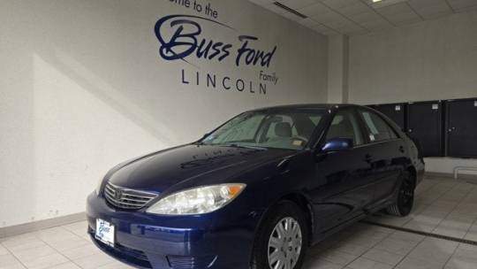 2005 Toyota Camry LE — Sedan — 193,287 mi — Mchenry, IL