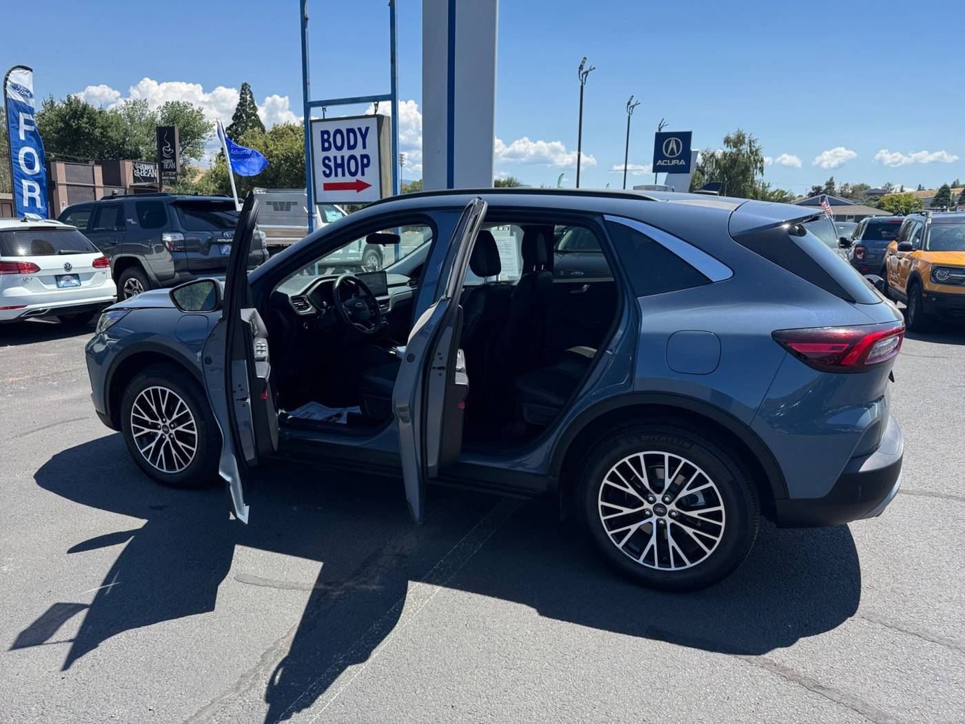 2023 Ford Escape Plug-In Hybrid — SUV — 9,908 mi — Ashland, OR