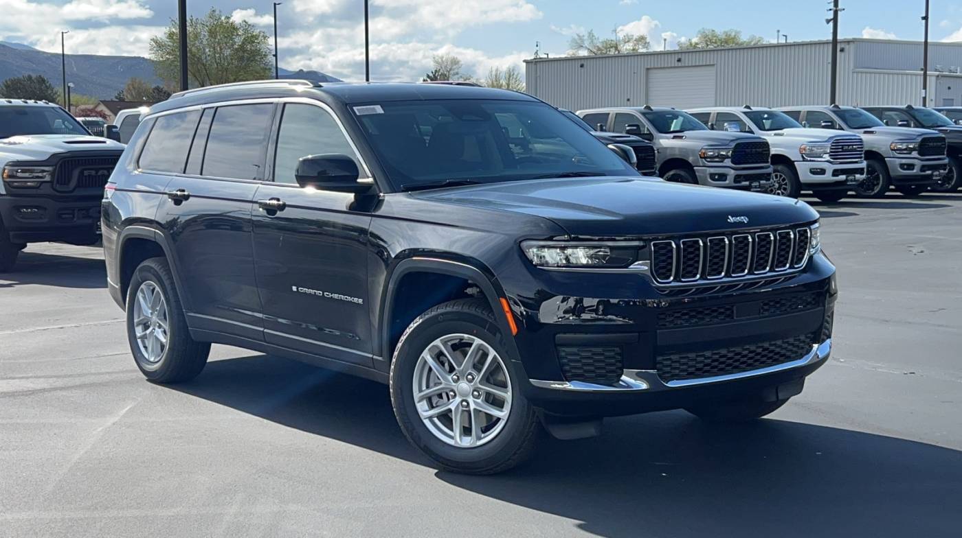 2023 Jeep Grand Cherokee Laredo — SUV — 10,227 mi — Carson City, NV