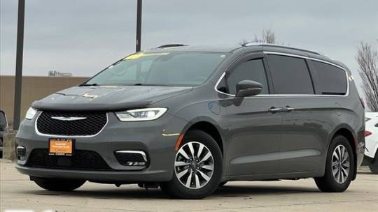 2021 Chrysler Pacifica Hybrid Touring L — Minivan — 34,069 mi — Glen Carbon, IL