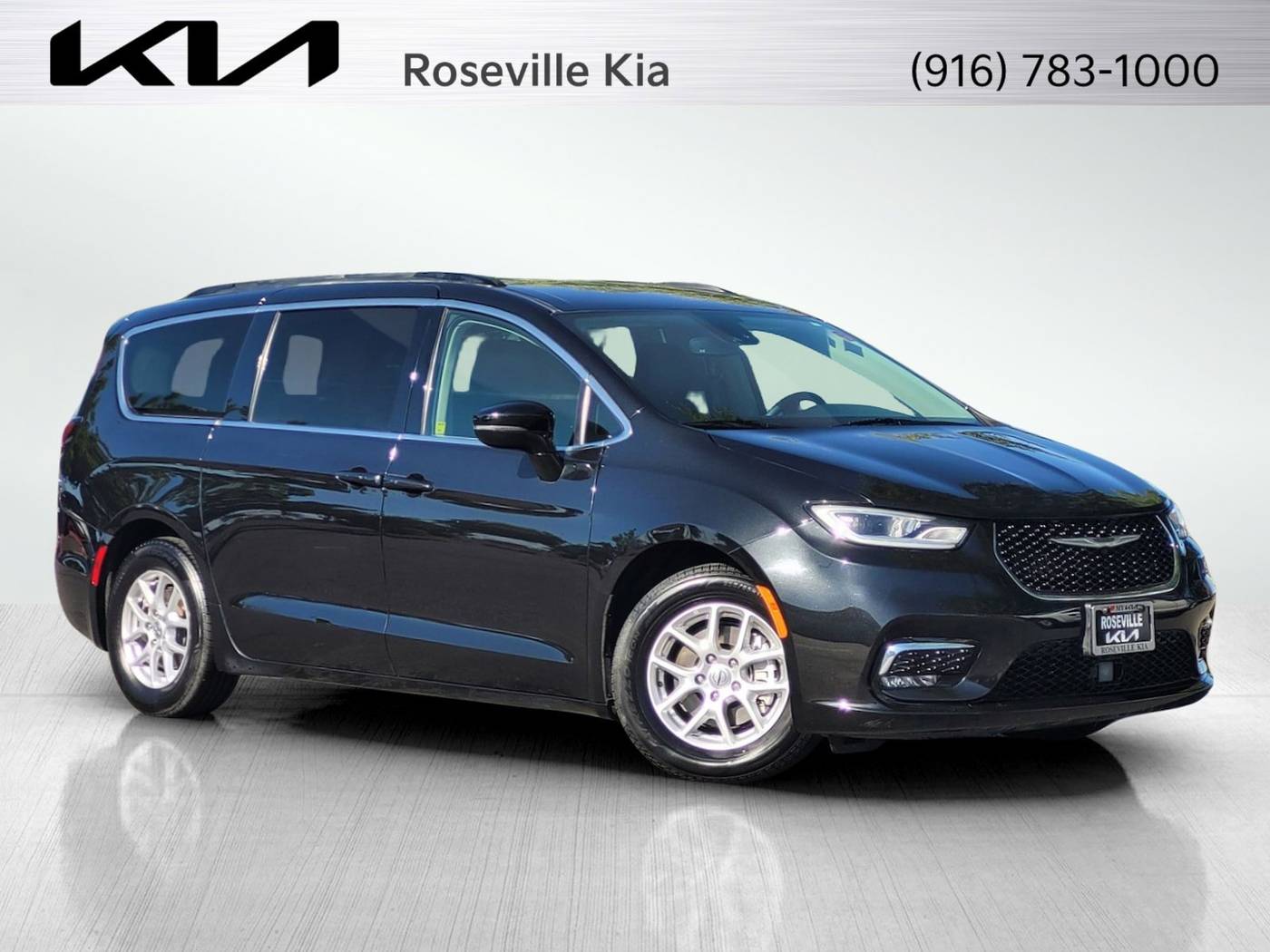 2022 Chrysler Pacifica Touring L — Minivan — 68,318 mi — Roseville, CA