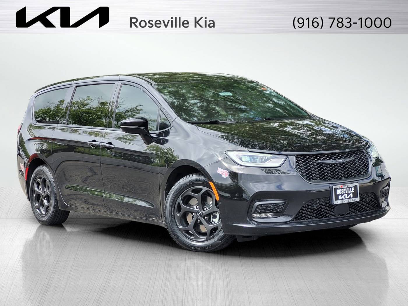 2023 Chrysler Pacifica Hybrid Limited — Minivan — 41,533 mi — Roseville, CA