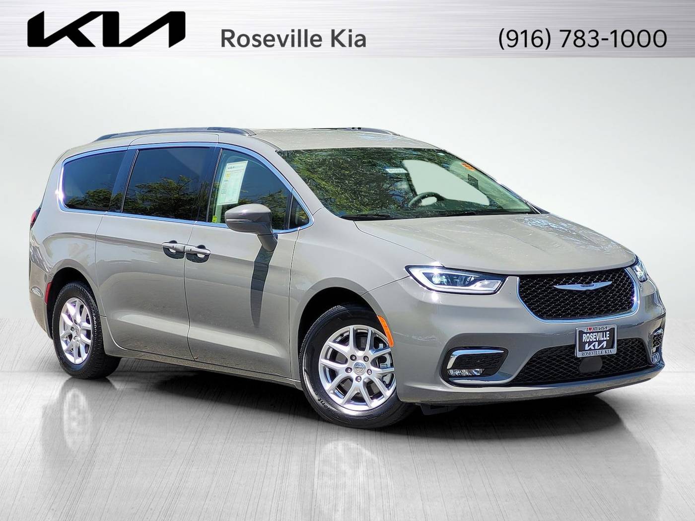 2022 Chrysler Pacifica Touring L — Minivan — 72,682 mi — Roseville, CA