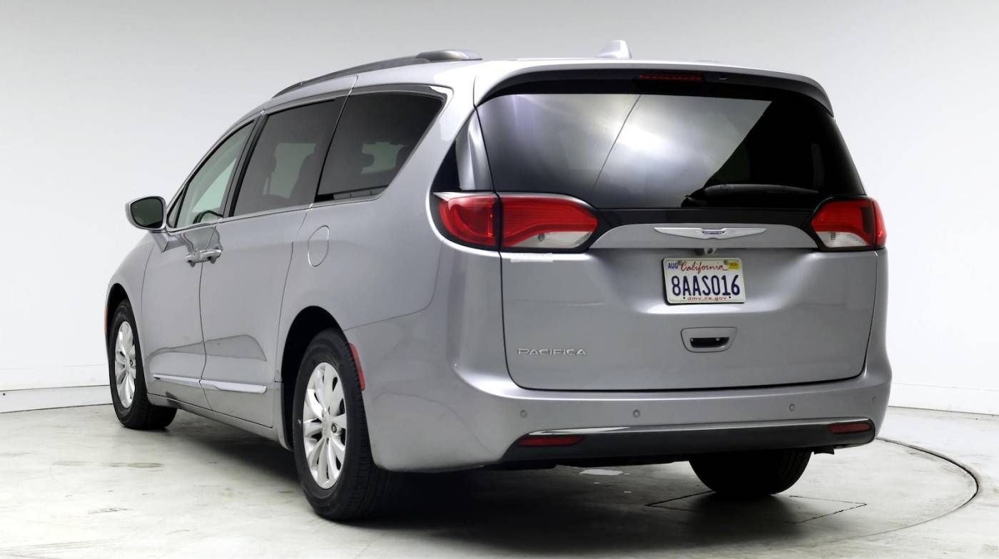 2017 Chrysler Pacifica Touring L — Minivan — 70,682 mi — Oceanside, CA