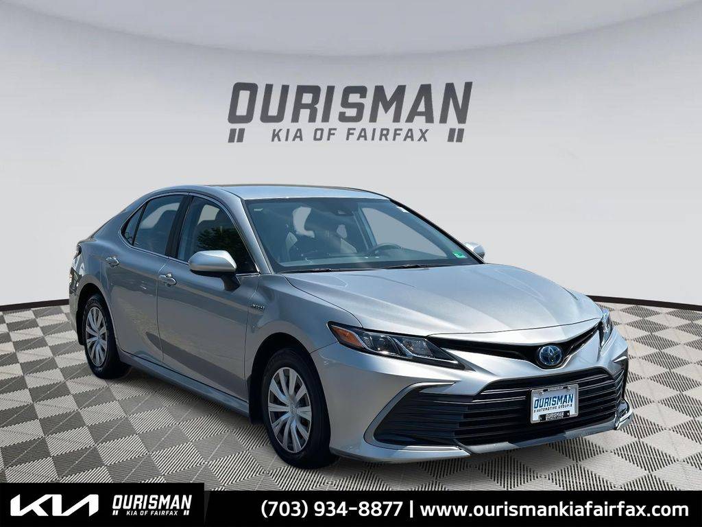 2021 Toyota Camry Hybrid LE — Sedan — 25,333 mi — Fairfax, VA