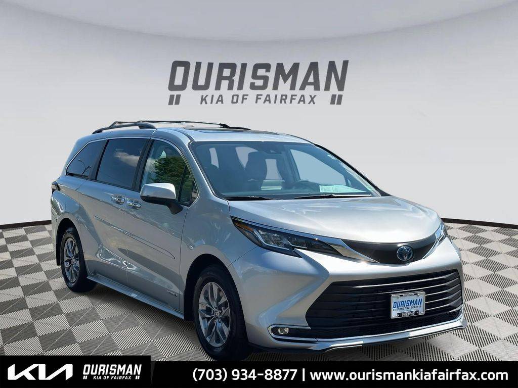 2021 Toyota Sienna XLE — Minivan — 36,680 mi — Fairfax, VA